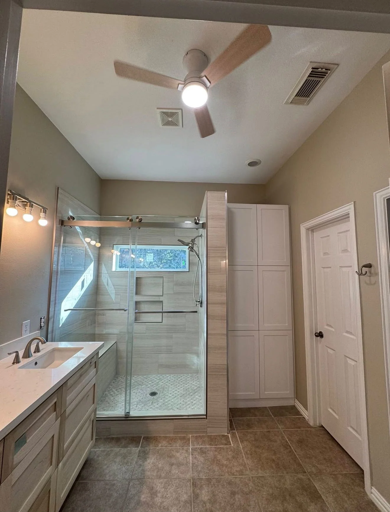Bathroom remodel completed by LL General Contractor in Houston, project 5