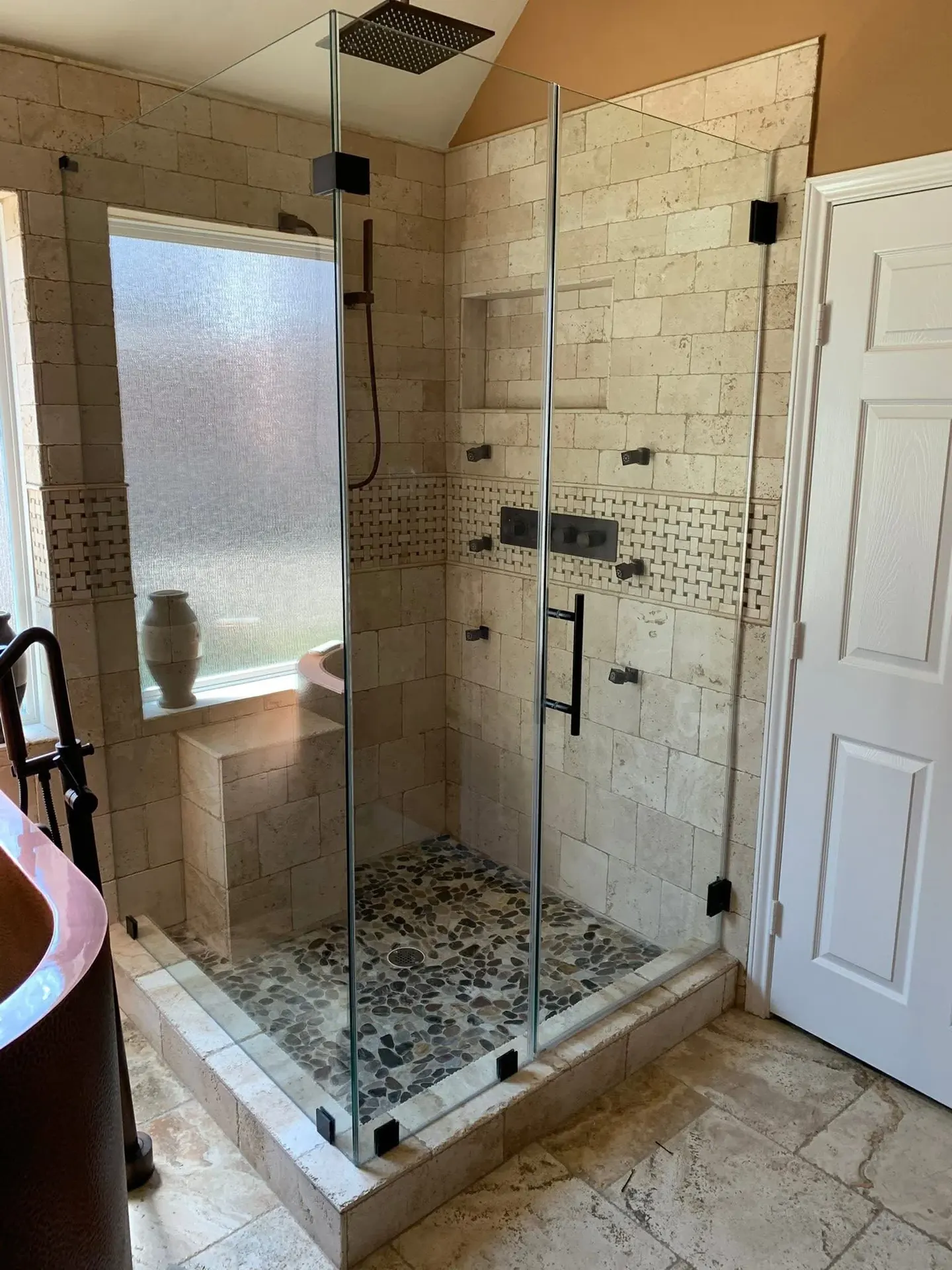 Bathroom remodel completed by LL General Contractor in Houston, project 10