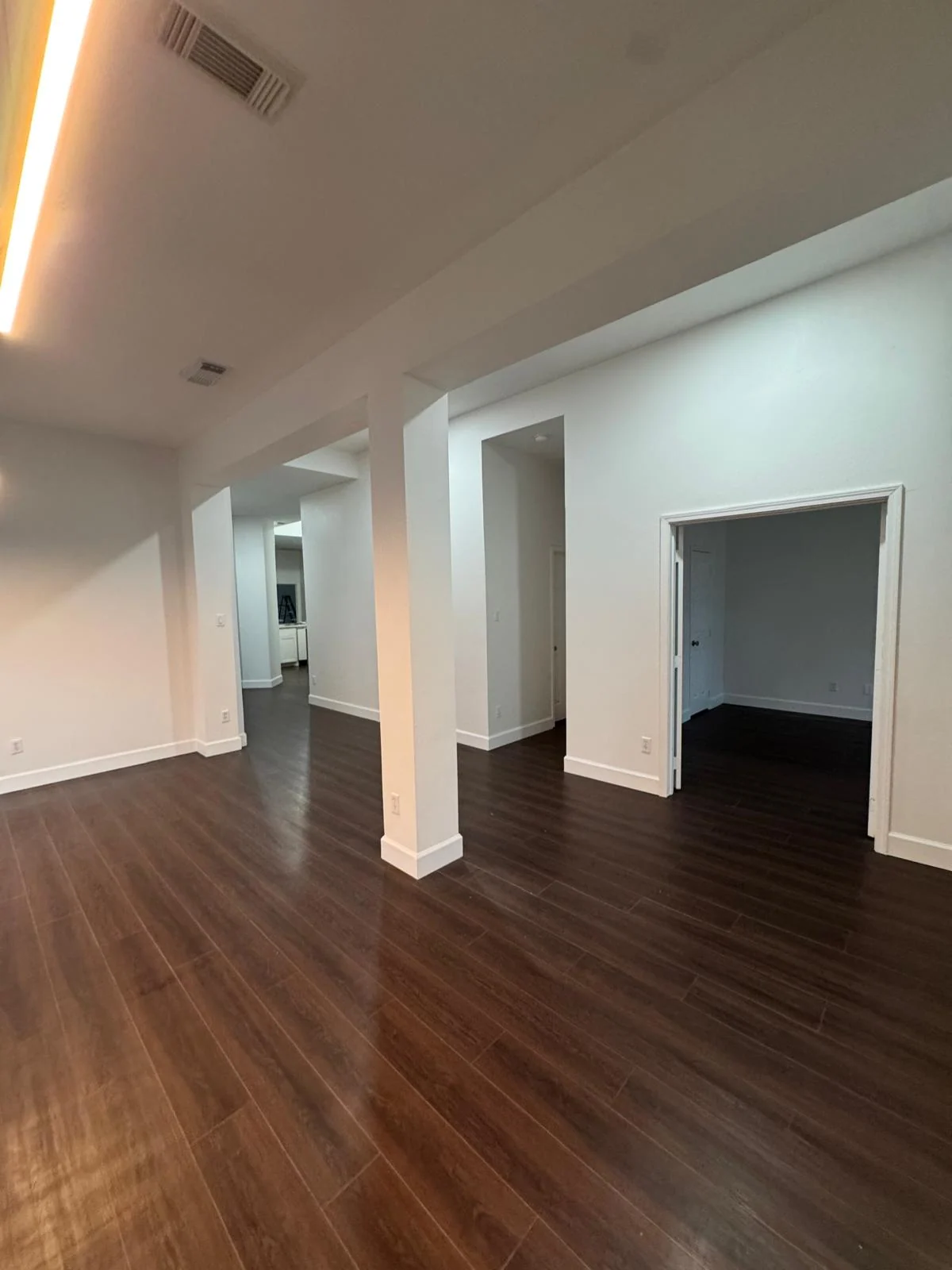 Interior remodel completed by LL General Contractor in Houston